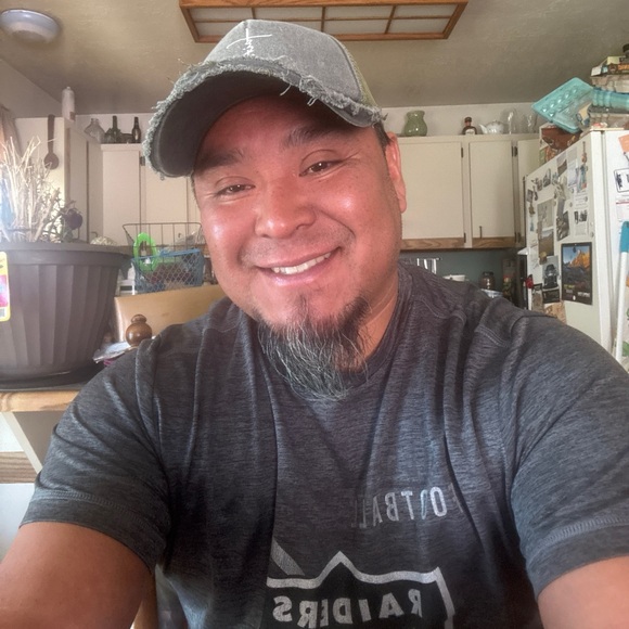 Meet your Posher, Raymond - Picture 2 of 3